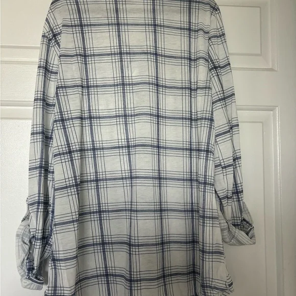 Button down shirt - Picture 3 of 3